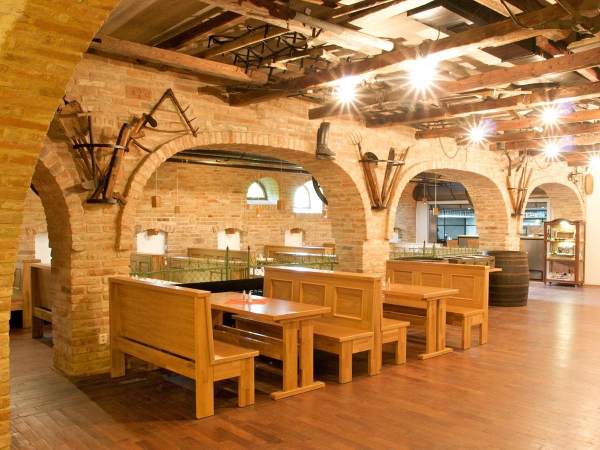 Hotel Vinar - Bed & Breakfast Kurdějov Dış mekan fotoğraf