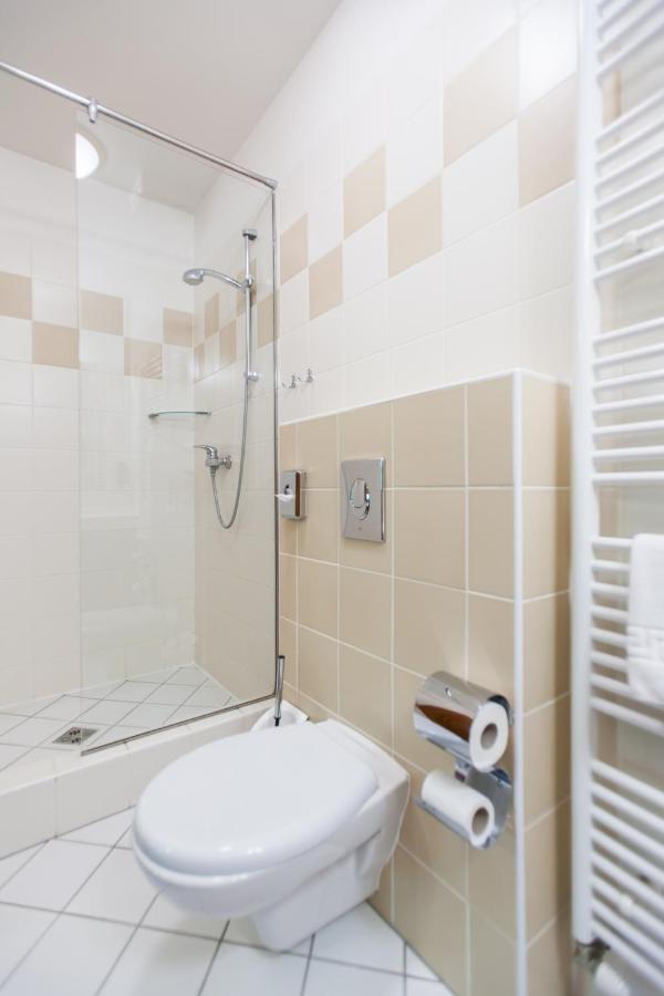 Hotel Vinar - Bed & Breakfast Kurdějov Dış mekan fotoğraf